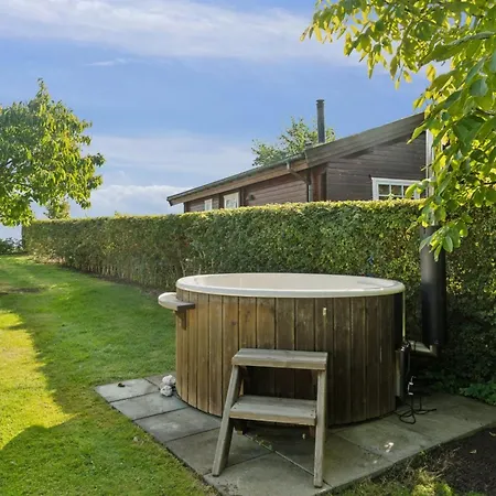 Jolanta - 20m From The Sea By Interhome