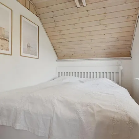 Holiday home Jolanta - 20m From The Sea By Interhome